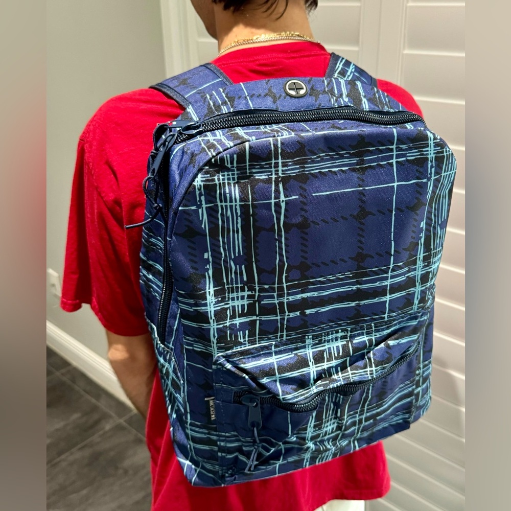 Arctic Star Backpack. - Picture 6 of 8